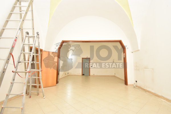 locale commerciale in vendita a Copertino