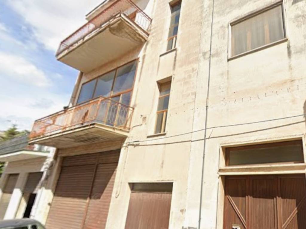 negozio in vendita a Copertino