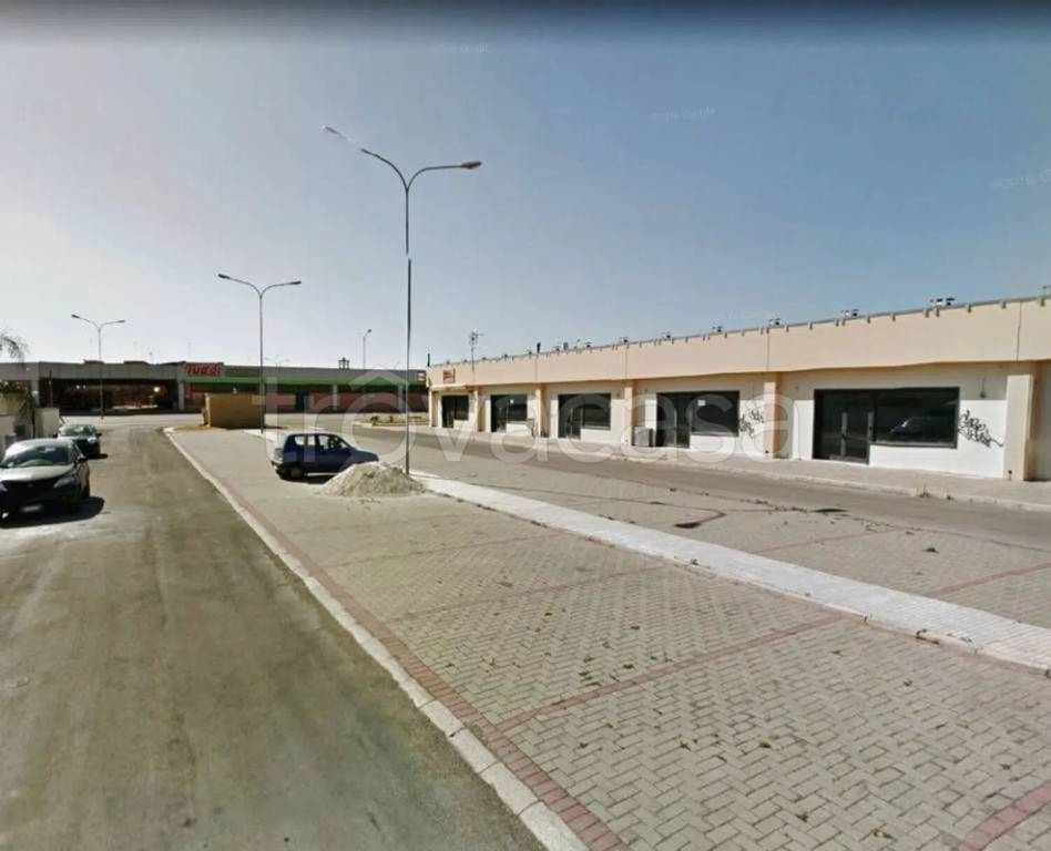 negozio in vendita a Copertino