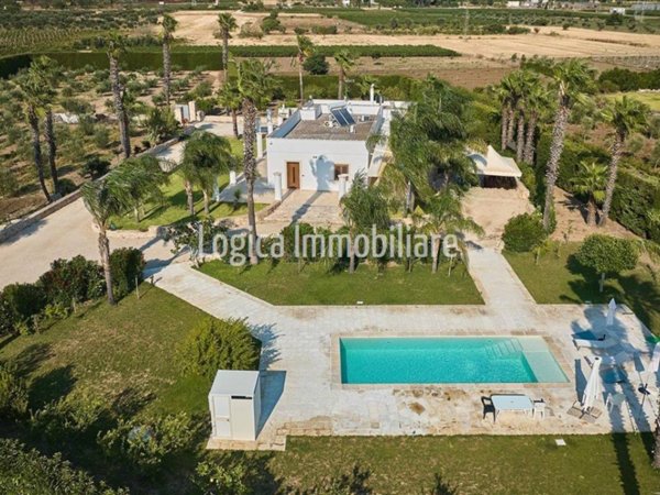 casa indipendente in vendita a Copertino