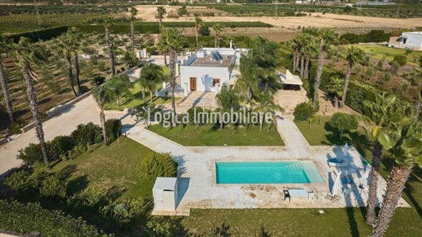 casa indipendente in vendita a Copertino