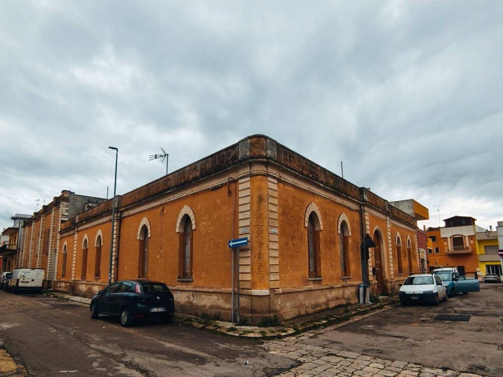 intera palazzina in vendita a Copertino