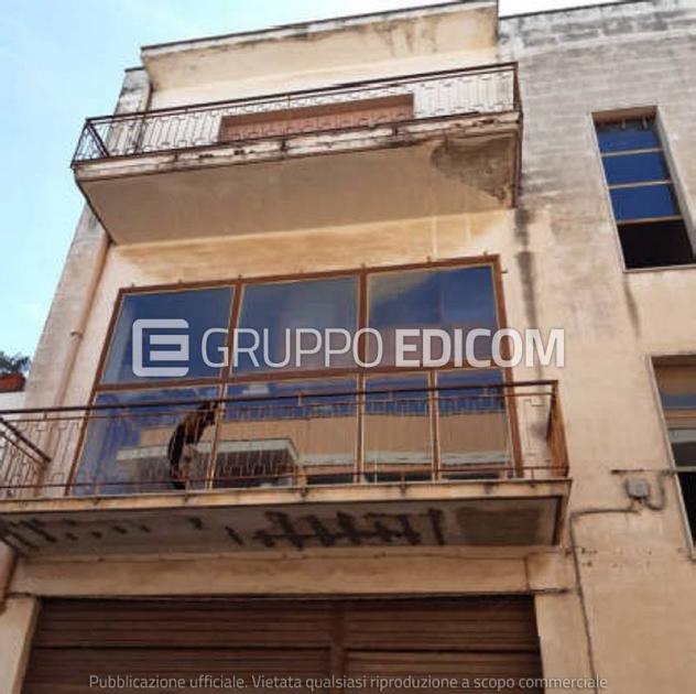 negozio in vendita a Copertino