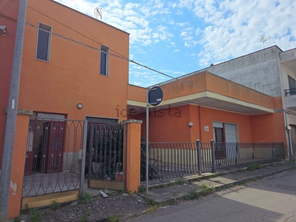 casa indipendente in vendita a Copertino