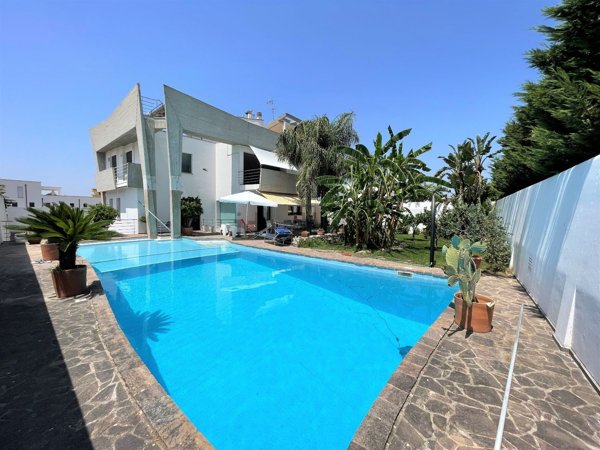 casa indipendente in vendita a Copertino