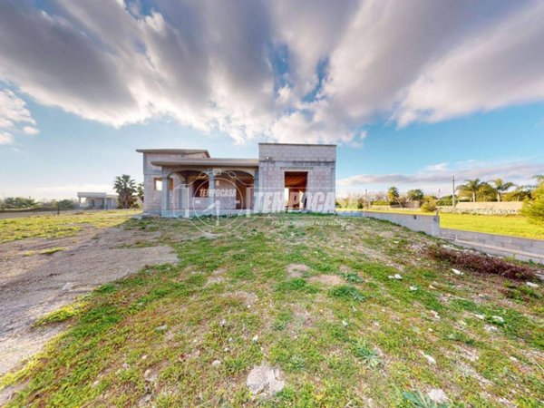 casa indipendente in vendita a Corigliano d'Otranto