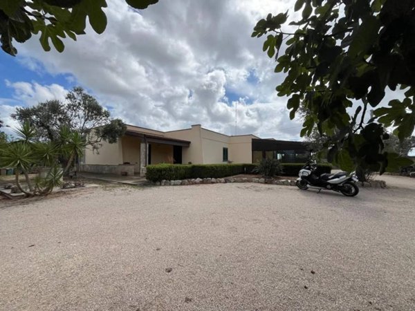casa indipendente in vendita a Corigliano d'Otranto