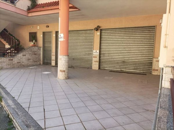 negozio in vendita a Corigliano d'Otranto