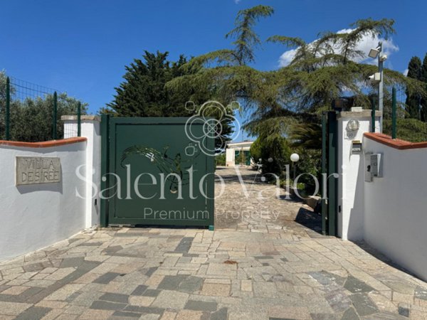 casa indipendente in vendita a Corigliano d'Otranto
