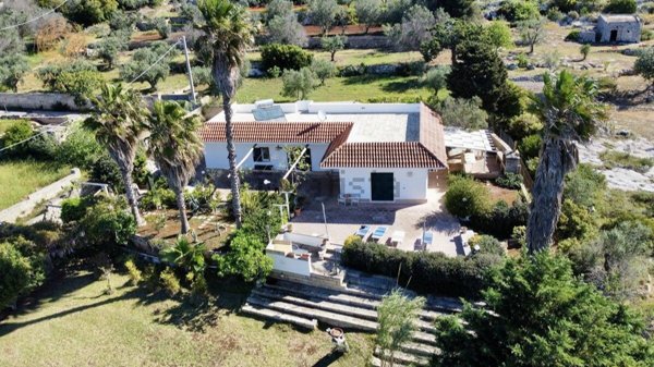 casa indipendente in vendita a Corsano