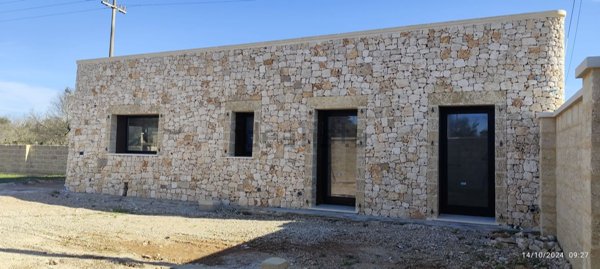 casa indipendente in vendita a Corsano