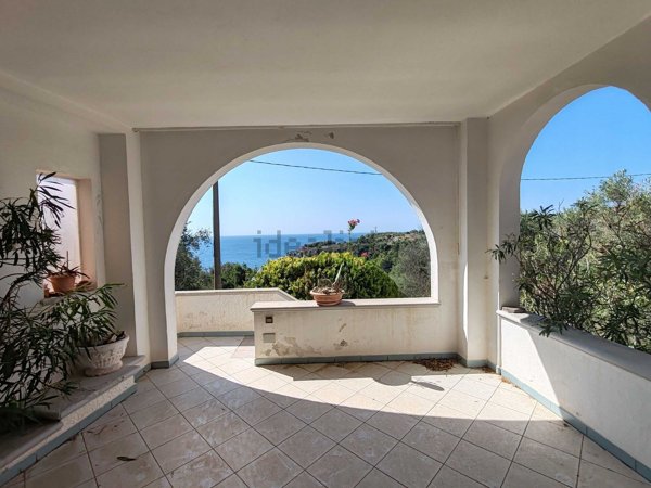 casa indipendente in vendita a Corsano
