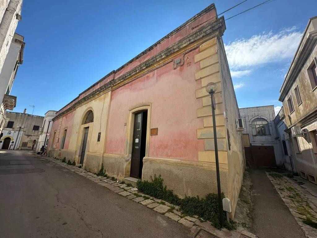 intera palazzina in vendita a Corsano