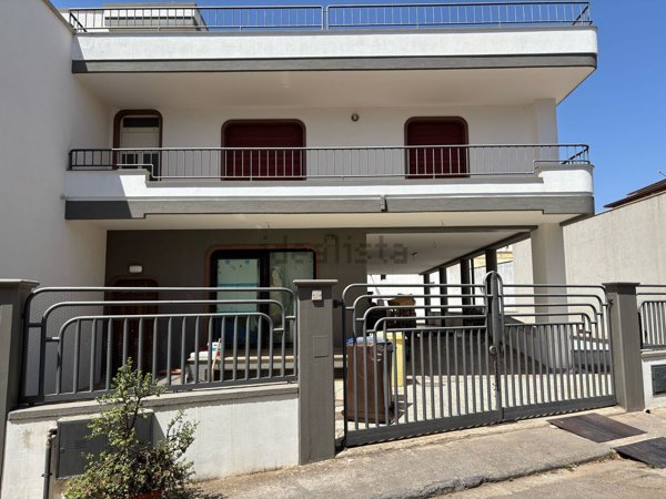 intera palazzina in vendita a Corsano
