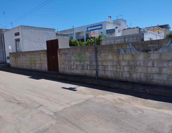 terreno edificabile in vendita a Corsano