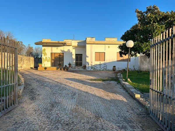 casa indipendente in vendita a Corsano