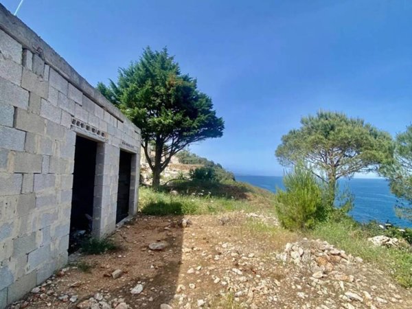 quadrivano in vendita a Corsano