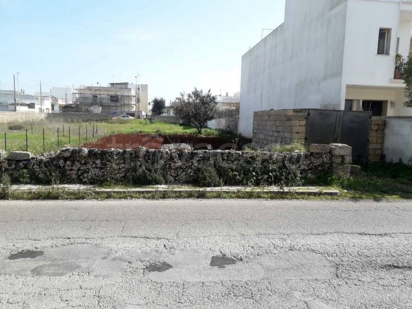 terreno edificabile in vendita a Corsano