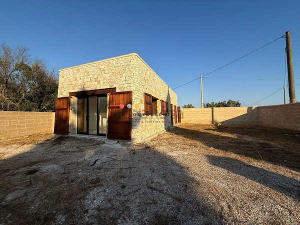 casa indipendente in vendita a Corsano