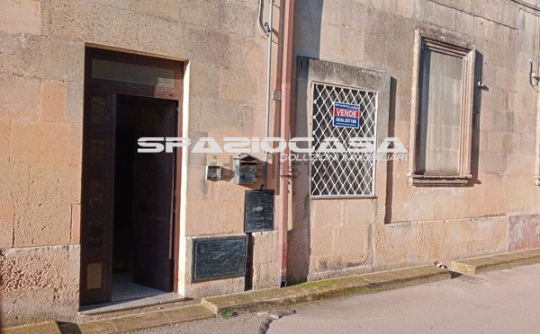 esavano in vendita a Cursi