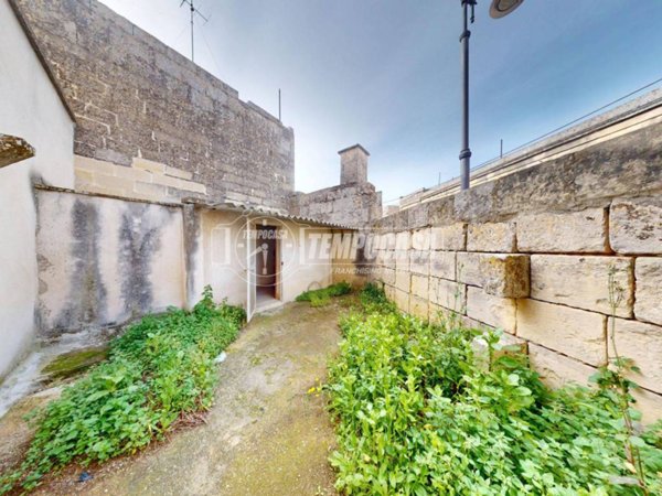 casa indipendente in vendita a Cursi