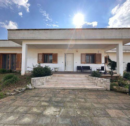 casa indipendente in vendita a Cursi
