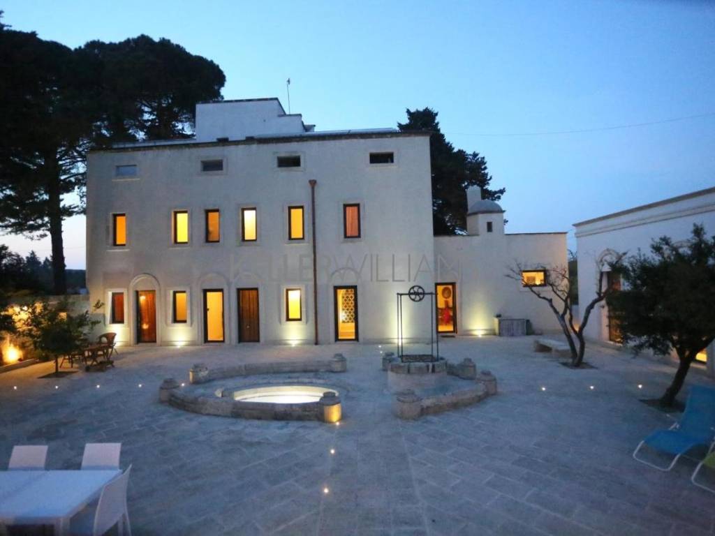casa indipendente in vendita a Cutrofiano