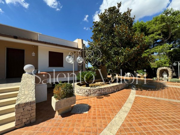 casa indipendente in vendita a Cutrofiano
