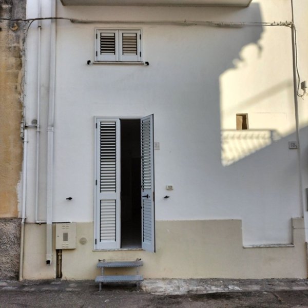 casa indipendente in vendita a Cutrofiano