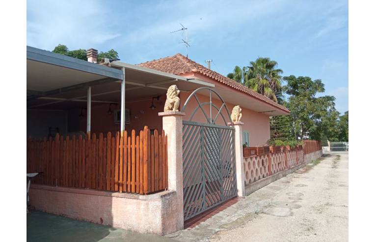 casa indipendente in vendita a Cutrofiano