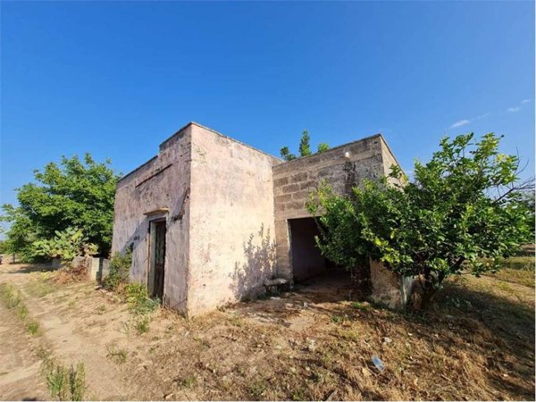 casa indipendente in vendita a Cutrofiano