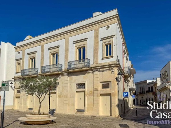 intera palazzina in vendita a Cutrofiano