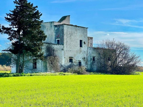 casa indipendente in vendita a Cutrofiano