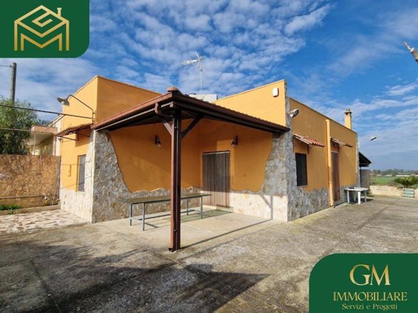 casa indipendente in vendita a Cutrofiano