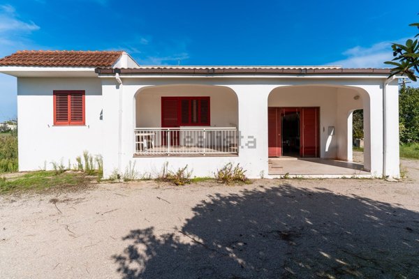 casa indipendente in vendita a Cutrofiano