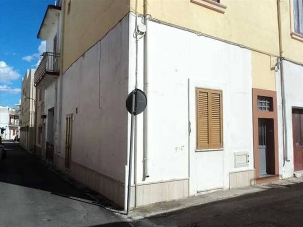 casa indipendente in vendita a Cutrofiano