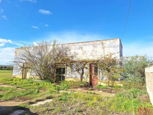 casa indipendente in vendita a Cutrofiano