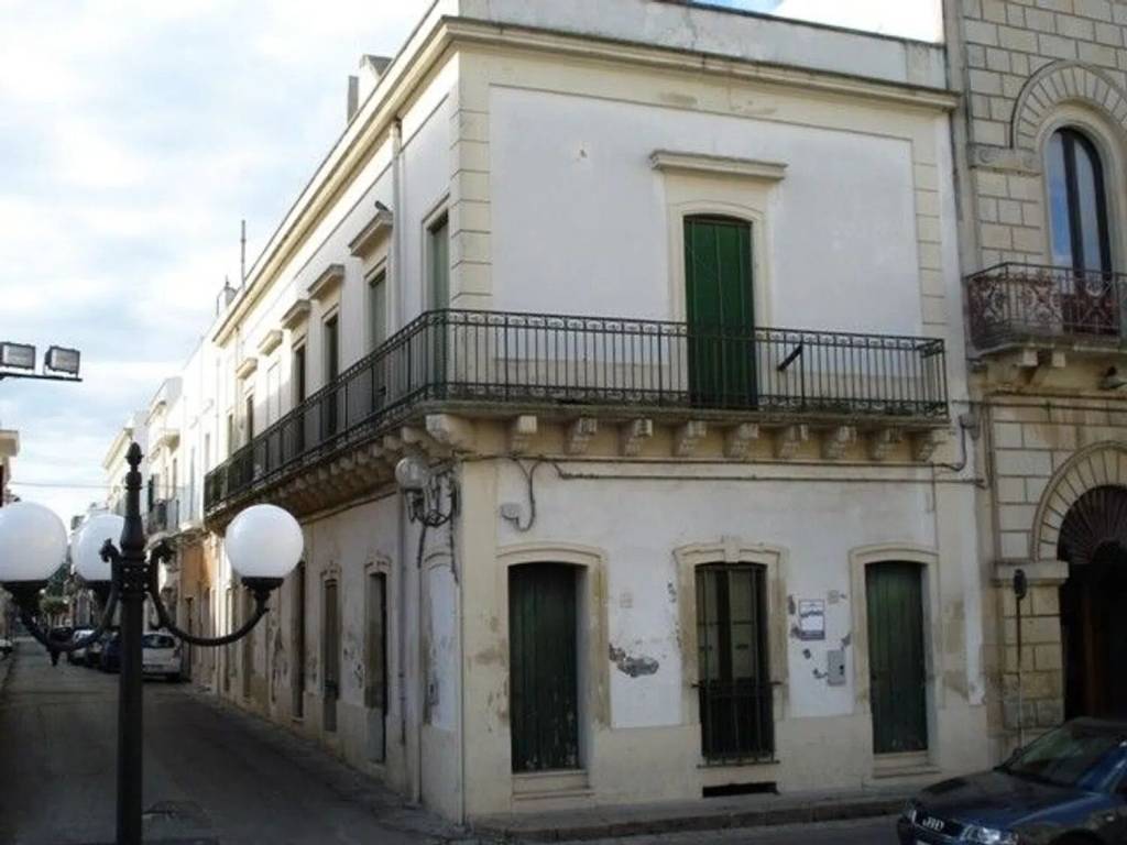 casa indipendente in vendita a Cutrofiano