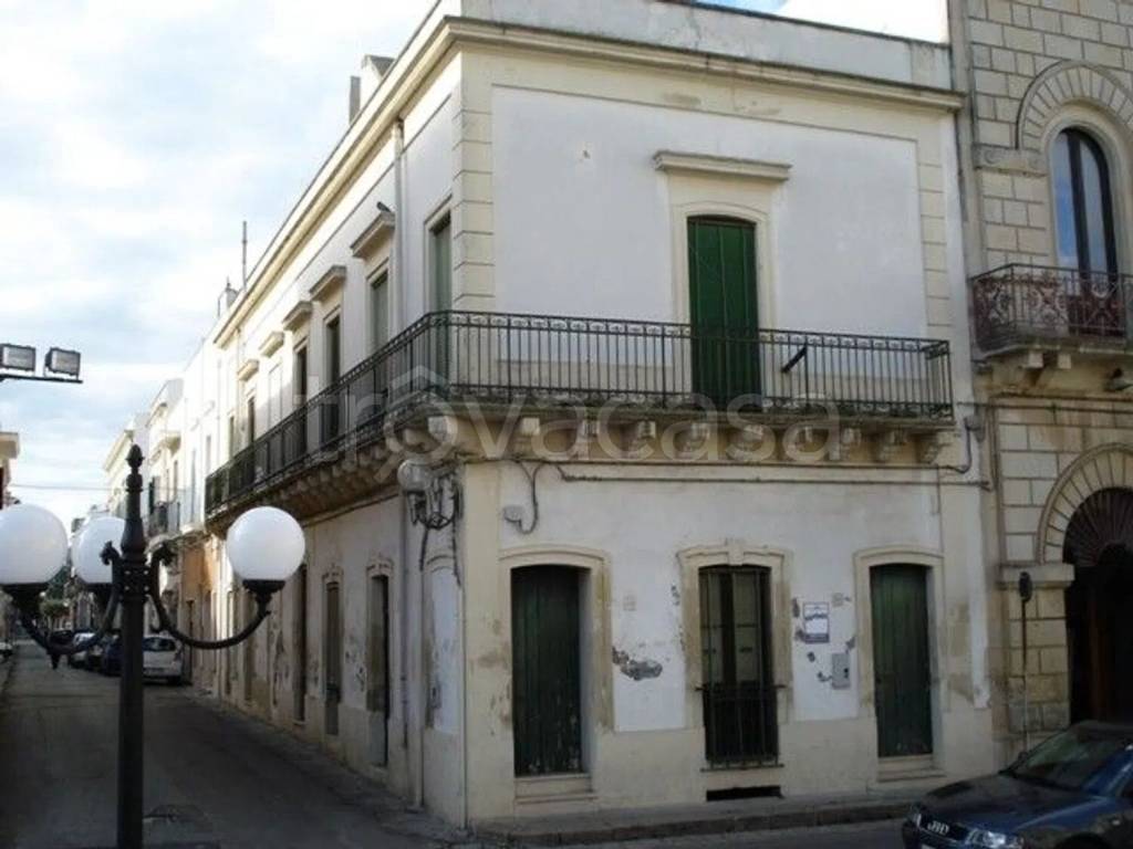 casa indipendente in vendita a Cutrofiano