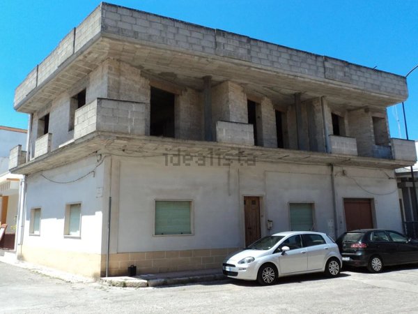 casa indipendente in vendita a Cutrofiano