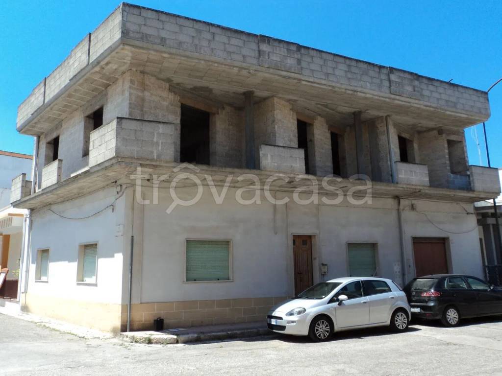 casa indipendente in vendita a Cutrofiano