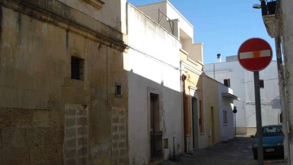 casa indipendente in vendita a Cutrofiano