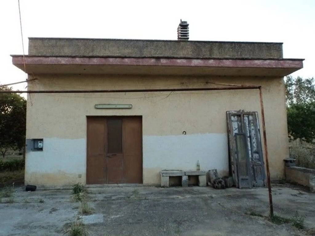 casa indipendente in vendita a Cutrofiano