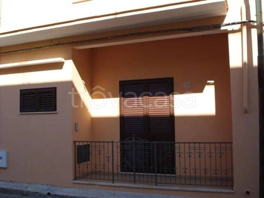 casa indipendente in vendita a Cutrofiano
