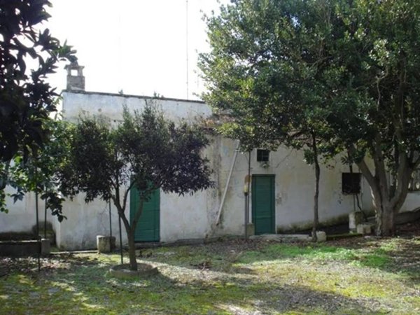 casa indipendente in vendita a Cutrofiano