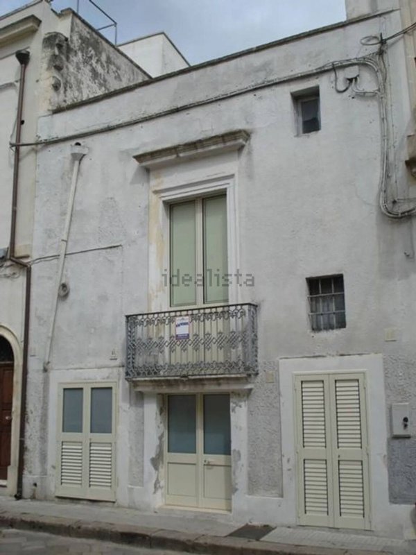casa indipendente in vendita a Cutrofiano