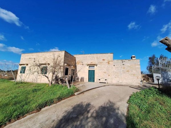 casa indipendente in vendita a Cutrofiano