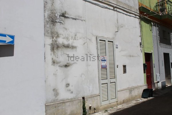 casa indipendente in vendita a Cutrofiano