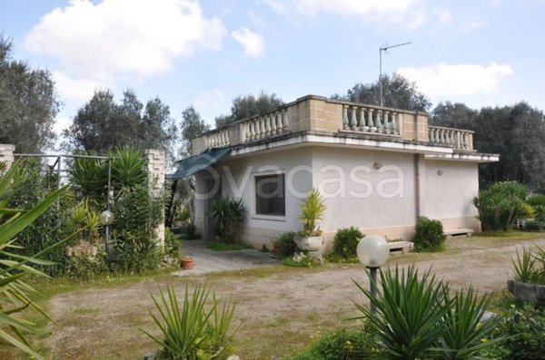 casa indipendente in vendita a Cutrofiano