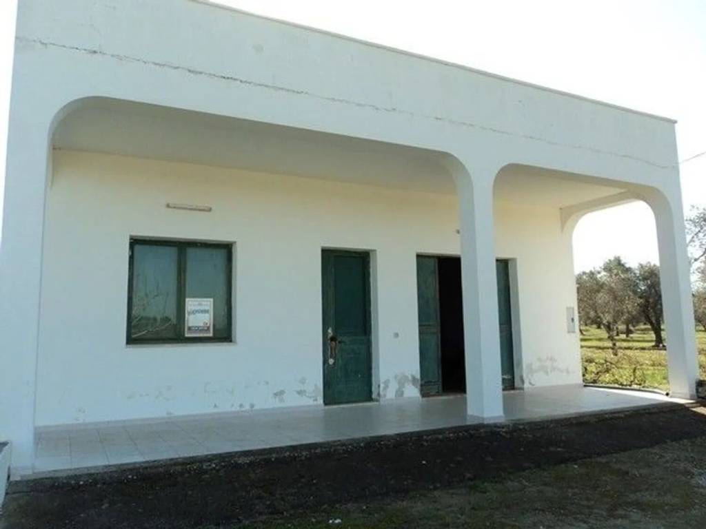 casa indipendente in vendita a Cutrofiano